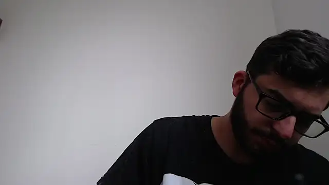 Snapshot of thomas_gun chatting on February 7, 2026, 3:53 pm thomas gun online show from February 7, 2026, 3:53 pm