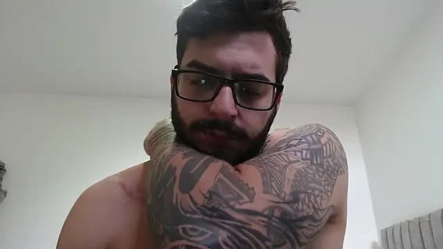 Snapshot of thomas_gun chatting on February 12, 2026, 4:40 pm thomas gun online show from February 12, 2026, 4:40 pm