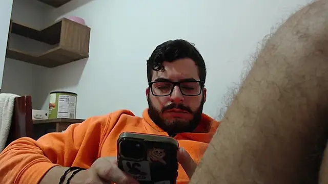 Snapshot of thomas_gun chatting on February 11, 2026, 3:50 am thomas gun online show from February 11, 2026, 3:50 am