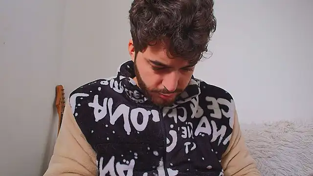 Snapshot of thomas_gun chatting on February 24, 2026, 3:13 pm thomas gun online show from February 24, 2026, 3:13 pm