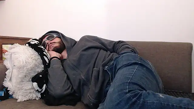 Snapshot of thomas_gun chatting on February 8, 2026, 3:59 am thomas gun online show from February 8, 2026, 3:59 am