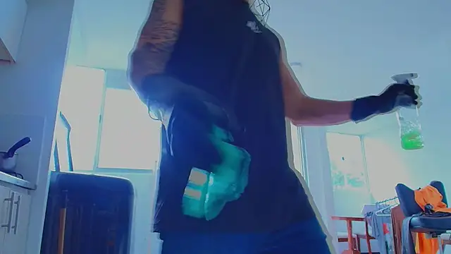 Snapshot of thomas_gun chatting on March 1, 2026, 8:20 pm thomas gun online show from March 1, 2026, 8:20 pm