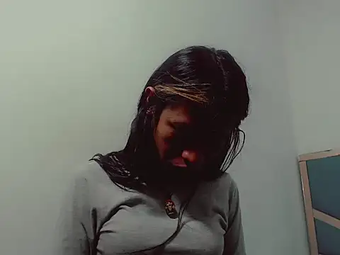 danna veryhot  online show from December 15, 2025, 7:41 pm