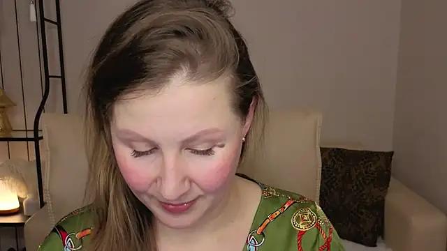 Helens love online show from February 3, 2026, 7:57 am