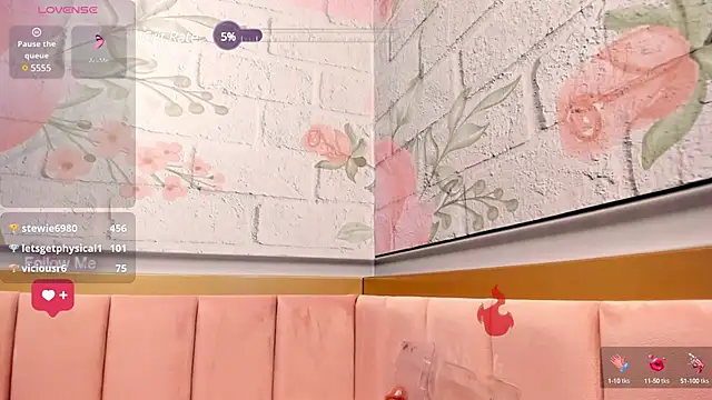 Snapshot of Annie_Cute18_ chatting on January 25, 2025, 6:55 am Annie Cute18 online show from January 25, 2025, 6:55 am