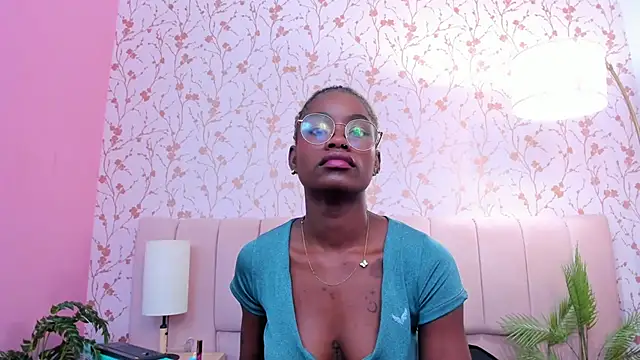 amber-hill online show from November 8, 2025, 7:56 am