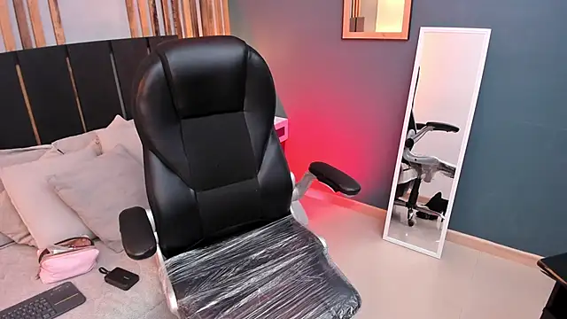 Snapshot of Janne_lee chatting on September 19, 2025, 8:46 pm Janne lee online show from September 19, 2025, 8:46 pm