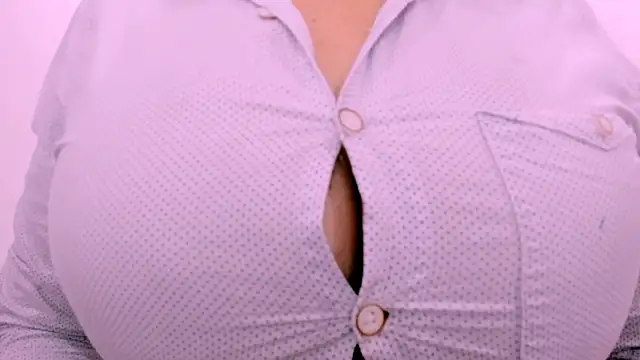 Snapshot of valeriasexxx chatting on October 6, 2025, 11:22 am valeriasexxx online show from October 6, 2025, 11:22 am
