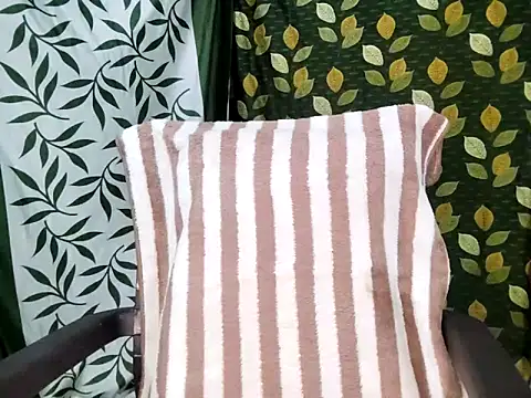 Snapshot of Aarvi_Arora chatting on September 22, 2025, 9:04 am Aarvi Arora online show from September 22, 2025, 9:04 am