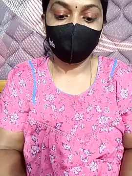 Snapshot of Renuma chatting on December 15, 2025, 9:48 am Renuma online show from December 15, 2025, 9:48 am