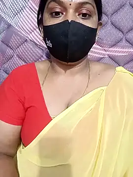 Snapshot of Renuma chatting on December 3, 2025, 5:01 pm Renuma online show from December 3, 2025, 5:01 pm