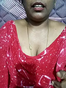 Snapshot of Renuma chatting on November 1, 2025, 10:31 am Renuma online show from November 1, 2025, 10:31 am