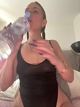 Snapshot of Joanachupa chatting on March 2, 2026, 10:11 am Joanachupa online show from March 2, 2026, 10:11 am