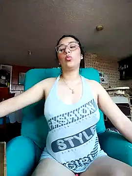 Snapshot of Im_Alma_ chatting on February 19, 2026, 10:18 pm Im Alma online show from February 19, 2026, 10:18 pm