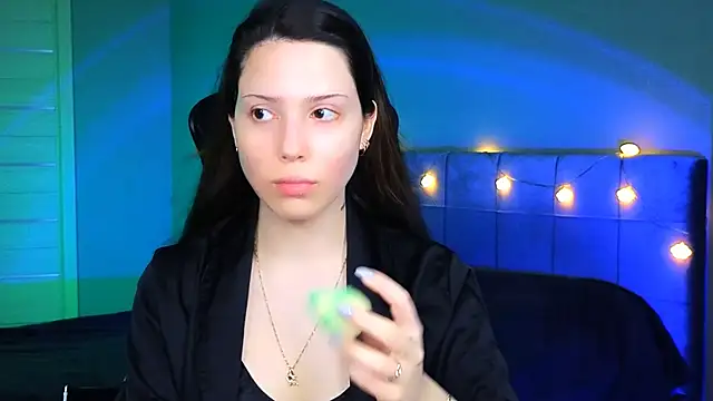 Stacy Gonzales  online show from March 6, 2025, 6:41 am