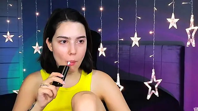 Stacy Gonzales  online show from October 19, 2025, 6:49 am