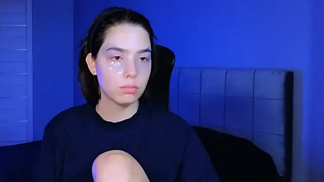 Stacy Gonzales  online show from September 13, 2025, 10:15 am