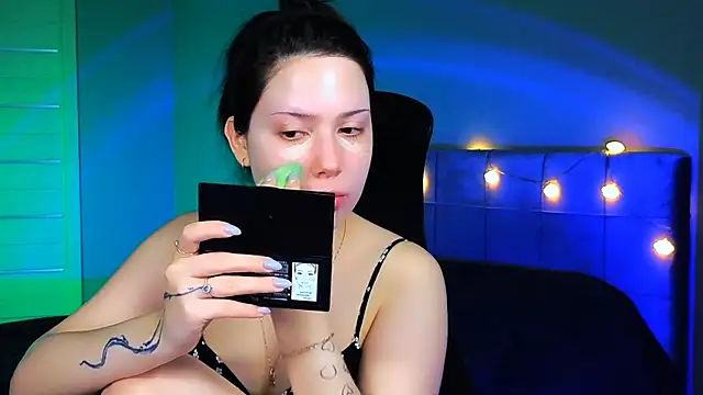 Stacy Gonzales  online show from March 2, 2025, 6:48 am