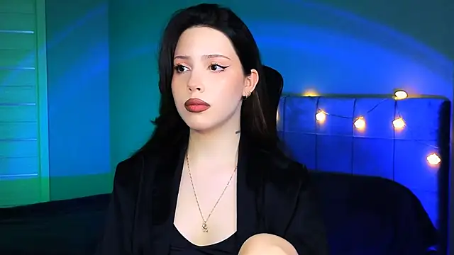 Stacy Gonzales  online show from March 6, 2025, 9:47 am