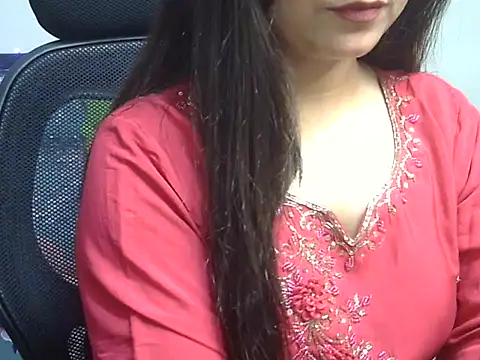 Snapshot of WildRuhi20 chatting on February 15, 2026, 6:58 am WildRuhi20 online show from February 15, 2026, 6:58 am