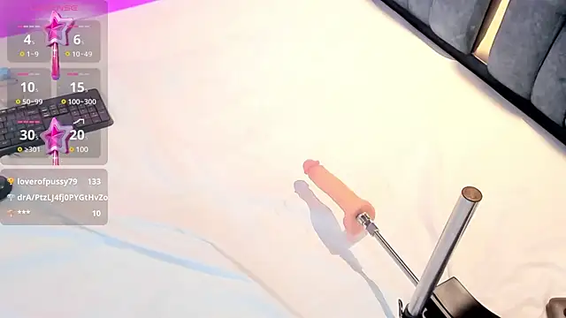 Snapshot of RoseTaylor__ chatting on February 15, 2025, 8:44 am RoseTaylor online show from February 15, 2025, 8:44 am