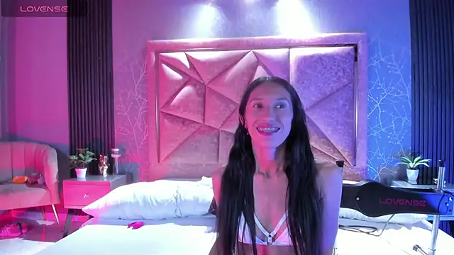 Snapshot of RoseTaylor__ chatting on October 7, 2025, 6:03 am RoseTaylor online show from October 7, 2025, 6:03 am