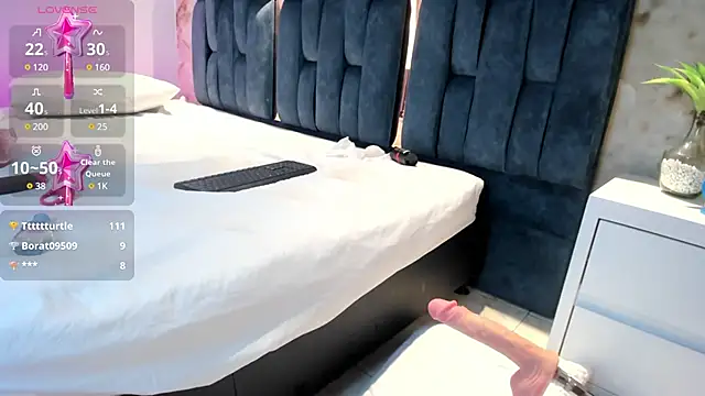 Snapshot of RoseTaylor__ chatting on February 8, 2025, 9:03 am RoseTaylor online show from February 8, 2025, 9:03 am