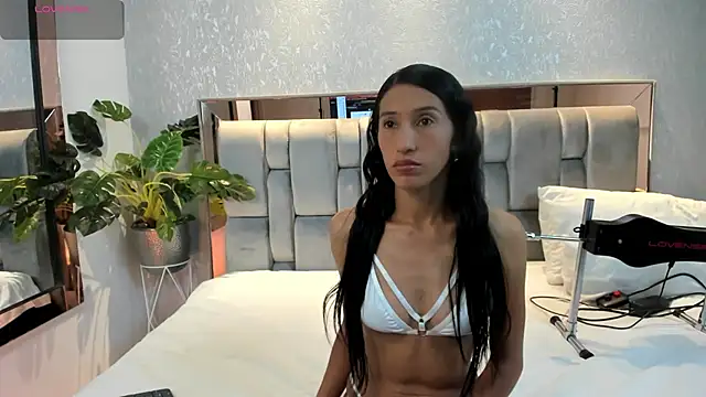 Snapshot of RoseTaylor__ chatting on October 17, 2025, 4:38 am RoseTaylor online show from October 17, 2025, 4:38 am