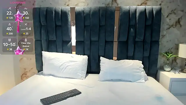 Snapshot of RoseTaylor__ chatting on February 5, 2025, 5:30 am RoseTaylor online show from February 5, 2025, 5:30 am