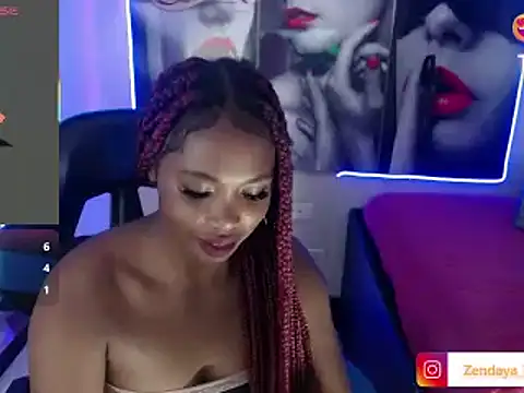 Snapshot of zendaya_wilson chatting on March 13, 2025, 11:41 am zendaya wilson online show from March 13, 2025, 11:41 am