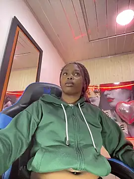 Snapshot of zendaya_wilson chatting on February 19, 2025, 4:23 am zendaya wilson online show from February 19, 2025, 4:23 am