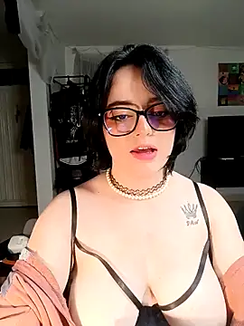 Lin-cute online show from February 21, 2025, 7:34 am