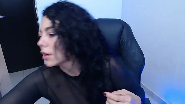 Snapshot of Mailywindsor chatting on March 10, 2025, 6:23 pm Mailywindsor online show from March 10, 2025, 6:23 pm