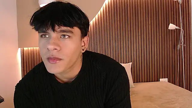 Snapshot of LuciferM_Star chatting on February 6, 2026, 4:30 am LuciferM Star online show from February 6, 2026, 4:30 am