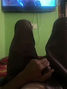 pussylover143x online show from December 4, 2025, 10:03 am