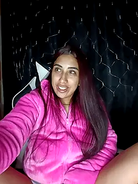 ifeelverywet andhot online show from October 25, 2025, 5:17 am