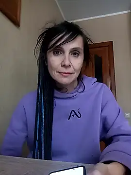 Francenia lolis online show from January 6, 2026, 12:20 pm