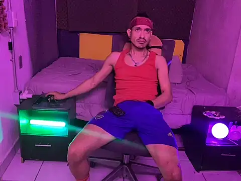 thesummerboy online show from November 12, 2025, 11:14 am