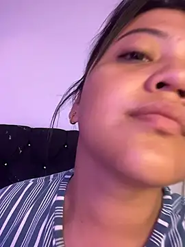 alisson carolina73 online show from March 22, 2026, 10:11 pm