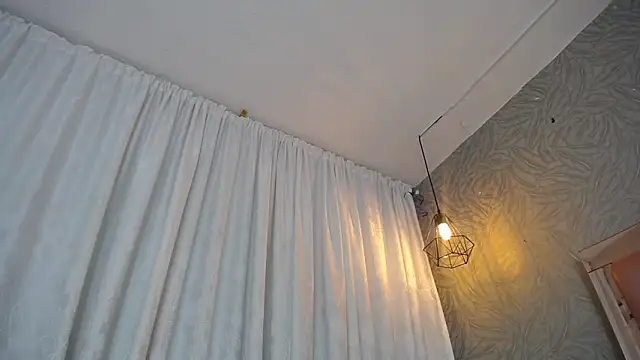 KOURTNEY-- online show from November 8, 2025, 1:53 am