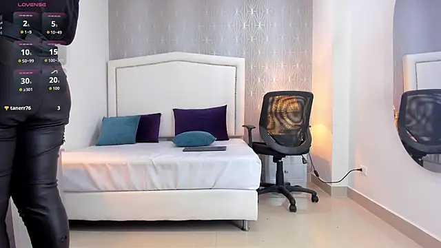  Peach1  online show from January 14, 2026, 12:31 pm