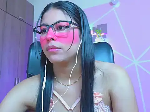 Snapshot of _ALLYSON18_ chatting on April 25, 2026, 1:41 pm ALLYSON18 online show from April 25, 2026, 1:41 pm