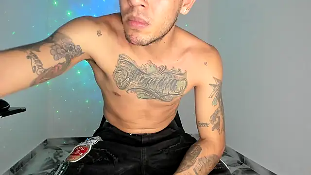 mikee scooth online show from March 29, 2026, 5:42 am