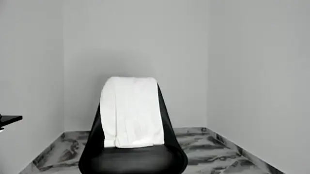 mikee scooth online show from November 8, 2025, 4:43 pm