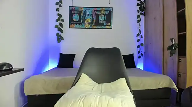 Snapshot of mikee_scooth chatting on February 28, 2025, 5:26 am mikee scooth online show from February 28, 2025, 5:26 am