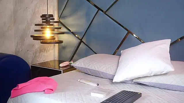 ammy durand online show from March 12, 2026, 7:07 pm