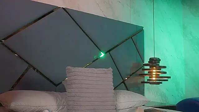 ammy durand online show from October 20, 2025, 7:36 pm