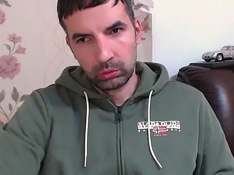 Leo 1617 online show from April 2, 2026, 8:59 pm