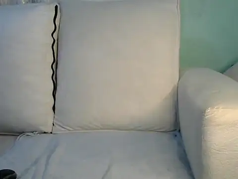 Caryyyl online show from October 26, 2025, 2:39 pm