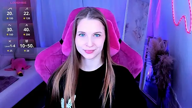 CuteMousee online show from November 25, 2025, 6:14 am